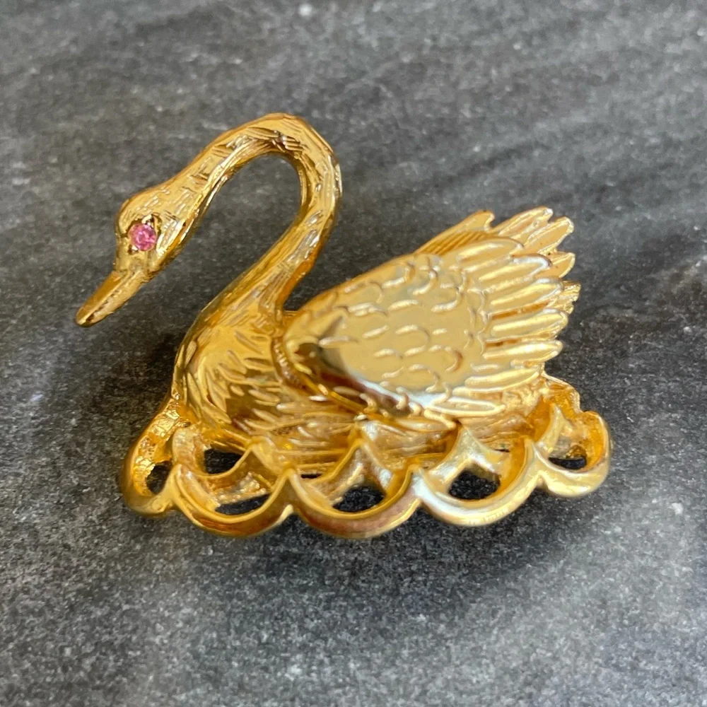Vintage Gold Swan Brooch with Pink Accent